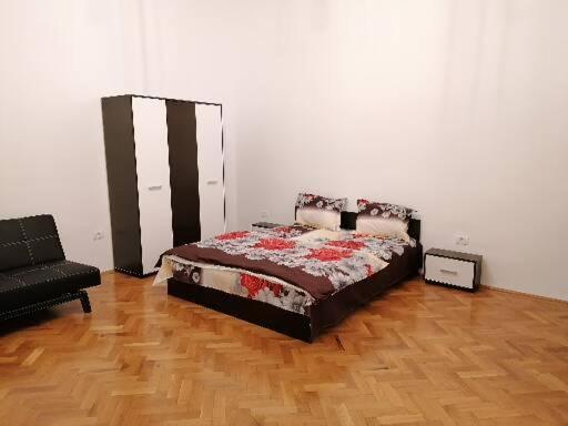 Snooze Downtown Apartment Арад Екстериор снимка